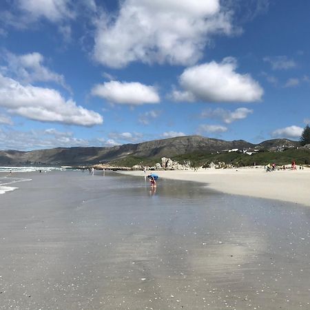 Francolin Manor Bed & Breakfast Hermanus Bagian luar foto
