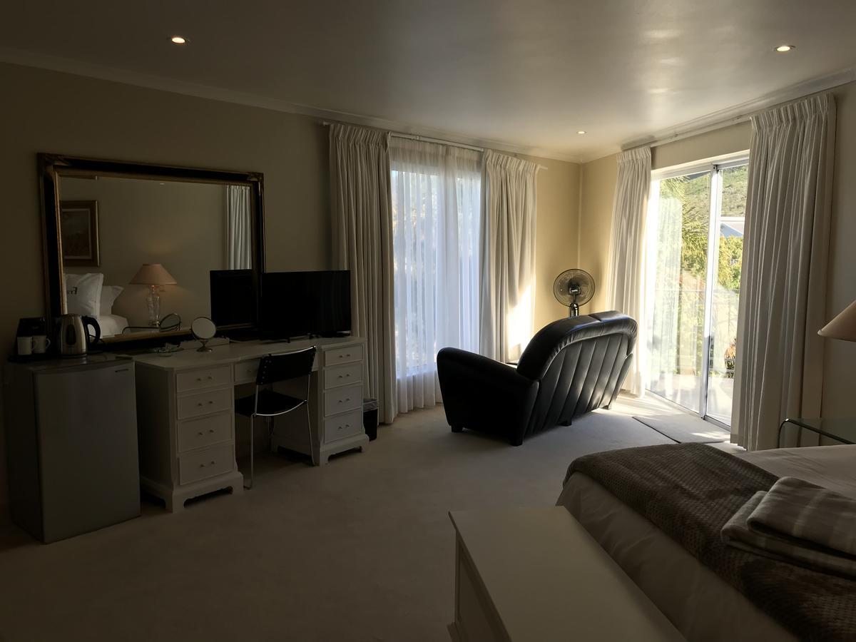 Francolin Manor Bed & Breakfast Hermanus Bagian luar foto