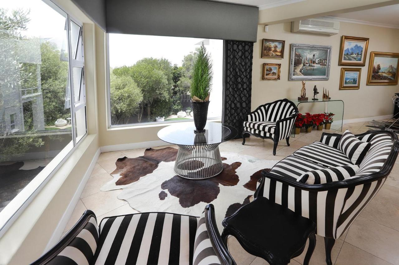 Francolin Manor Bed & Breakfast Hermanus Bagian luar foto
